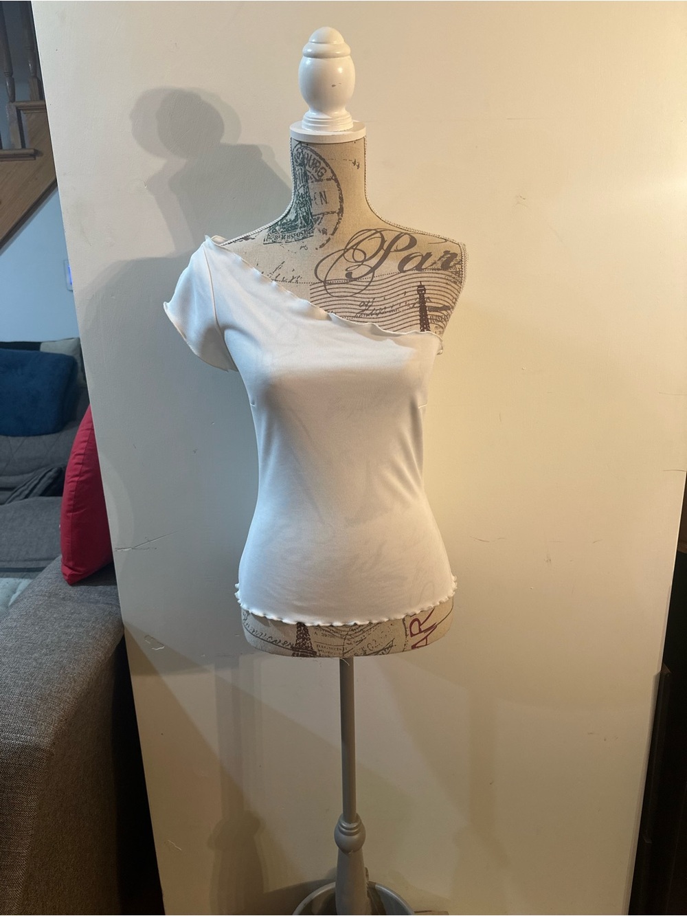 Betsey Johnson White One-Shoulder Lettuce-Edge Top